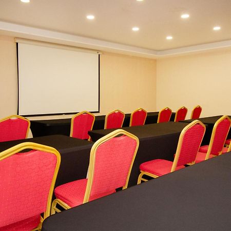 Hotel Ramada By Wyndham Panama Via Argentina Extérieur photo